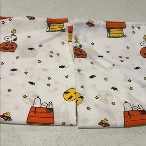 Peanuts Snoopy Halloween (2) pillow cases